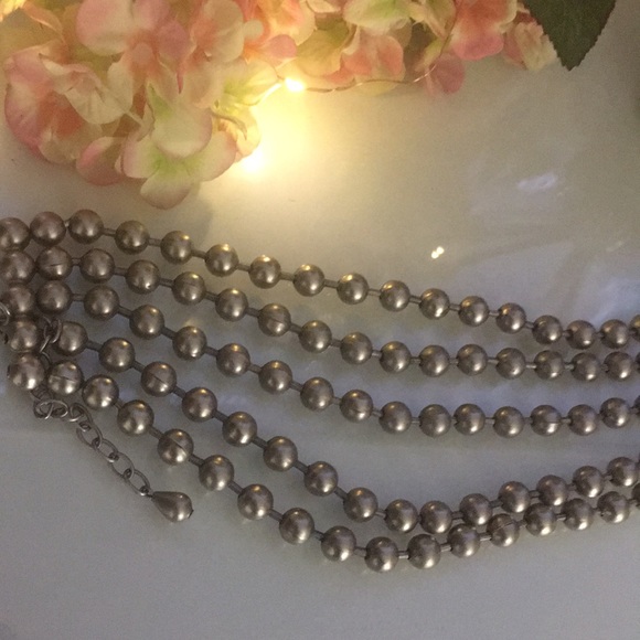 Women’s Choker Necklace - Picture 5 of 5